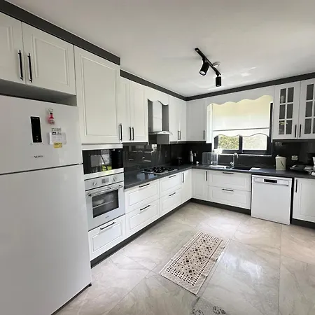 Вилла Villa's Tomris *