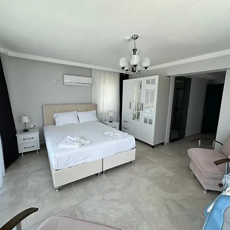 Villa's Tomris *