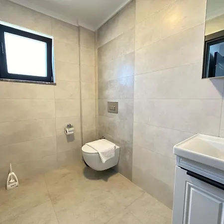 Villa's Tomris *