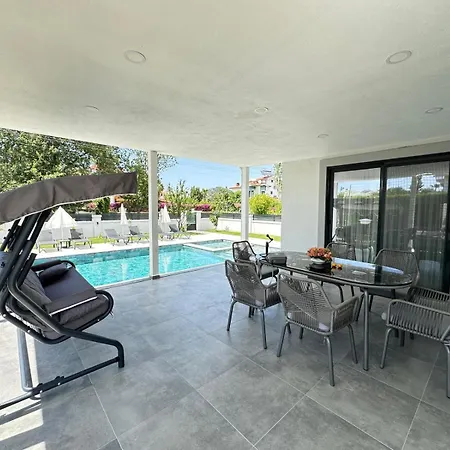 빌라 Villa's Tomris