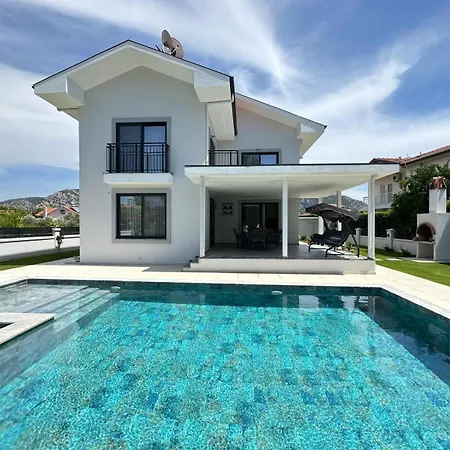 Villa's Tomris * Ортаджа