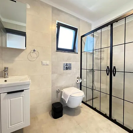 Villa Villa's Tomris