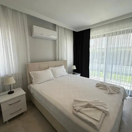 Villa Villa's Tomris *